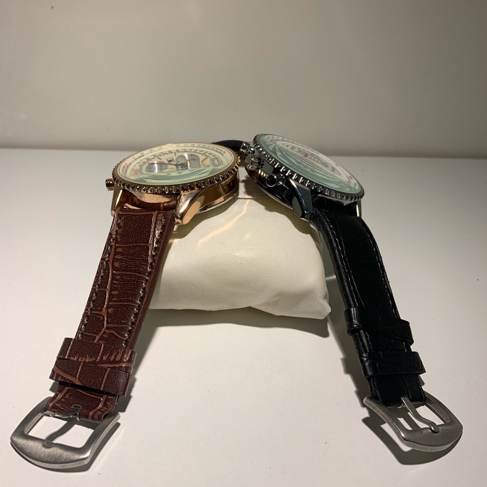 Luxury Watch Men’s - B. Navitimer - Picture 9 of 14